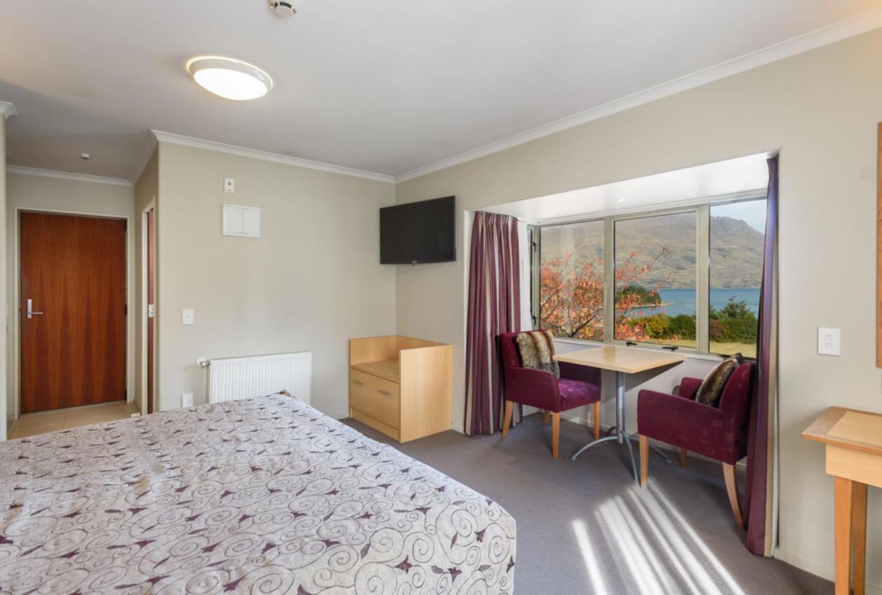 Queenstown Motel Apartments (Adults Only) Exterior photo